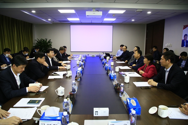 威海市委书记张海波一行到访完美网页版集团