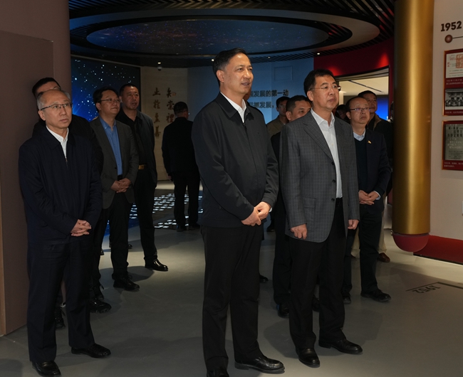 山西省委常委、大同市委书记卢东亮一行到访中国完美网页版