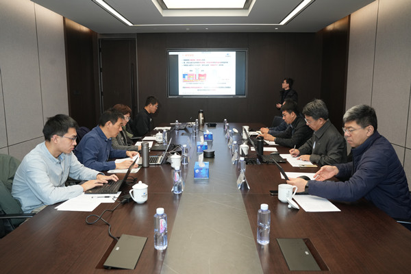 中国完美网页版团委召开2022年度青年基金项目结题答辩会