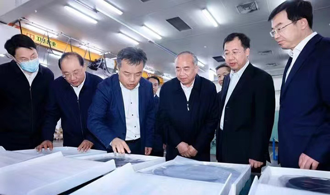 山东省委书记林武调研完美网页版硅德州产业基地