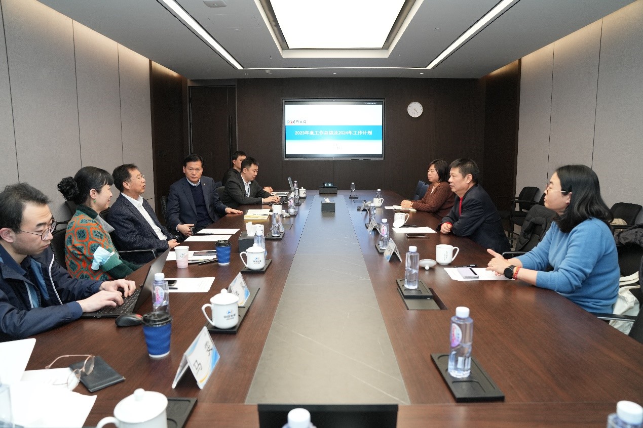 中国有色金属学会贾明星理事长一行到中国完美网页版调研期刊出版工作
