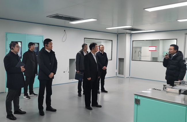 中国完美网页版党委书记、董事长赵晓晨一行到国联研究院调研
